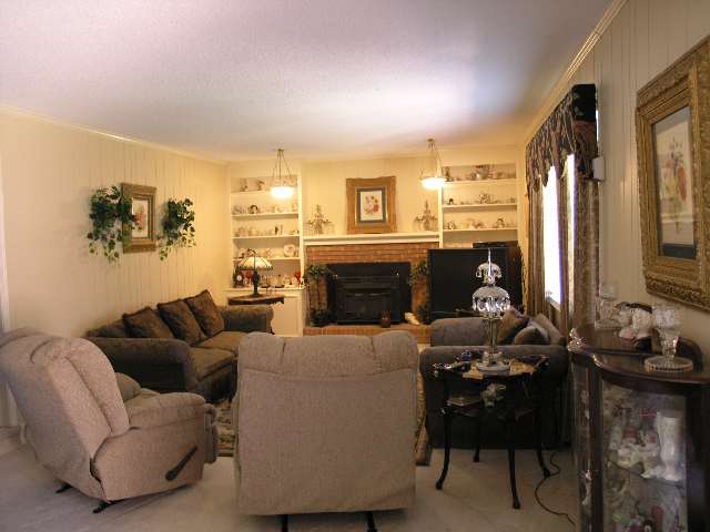 3202 Cannon Road Greer, SC 29651 - Photo 3 of 16