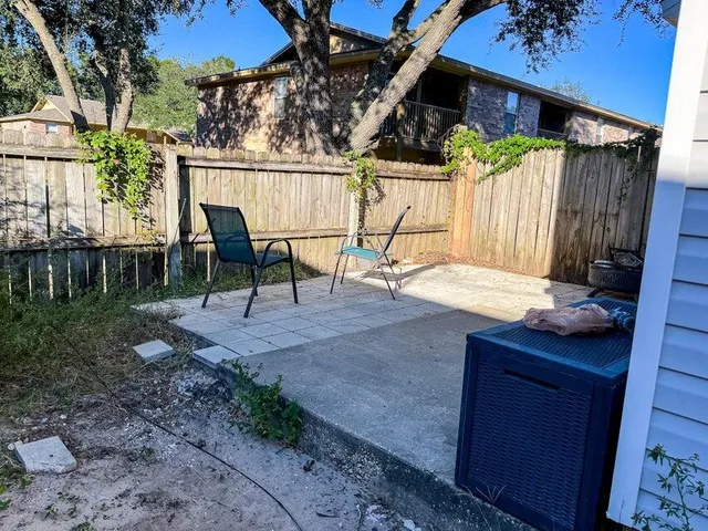 $1,725 | 637 Virginia Oak Court, Fort Walton Beach, FL 32548