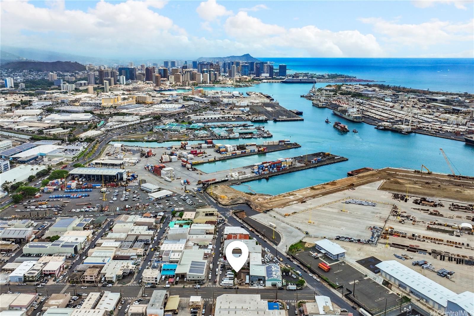 219 Kalihi Street Honolulu, HI 96819 - Photo 22 of 25 a view of a city