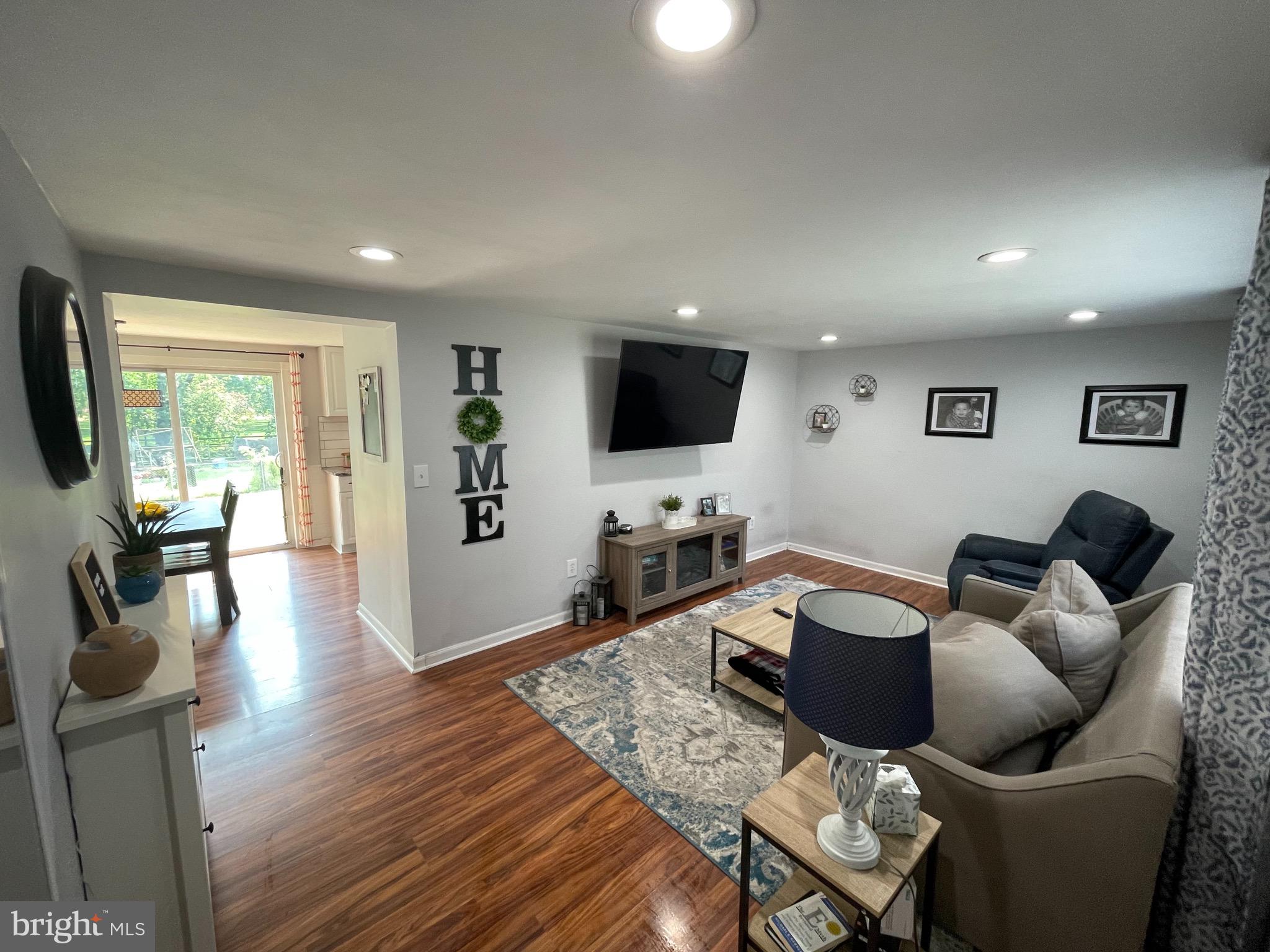 7723 North Point Creek Road Baltimore, MD 21219 - Photo 5 of 15