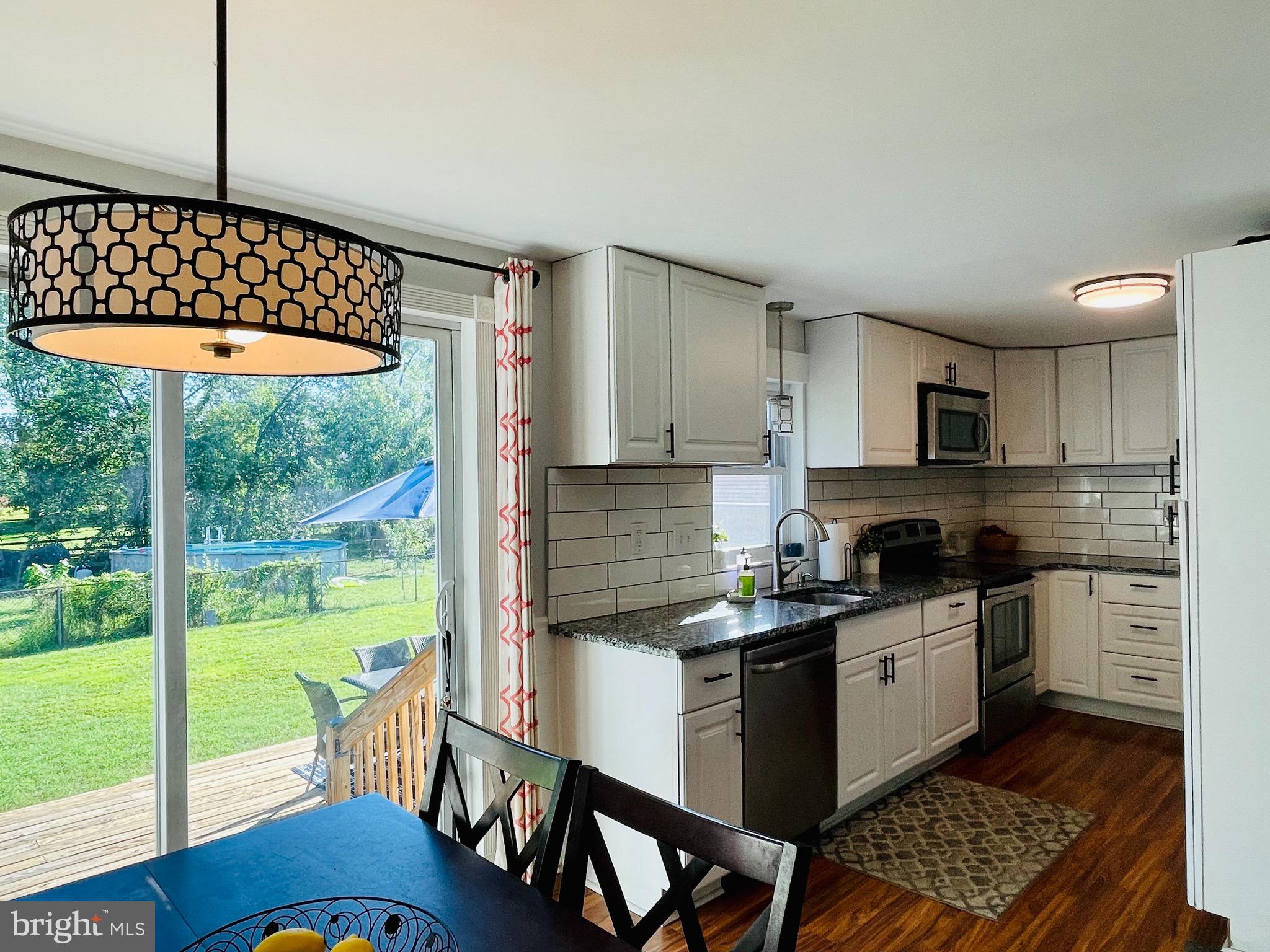 7723 North Point Creek Road Baltimore, MD 21219 - Photo 7 of 15