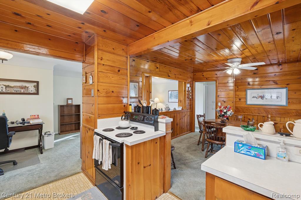 4466 South Center Road Burton, MI 48519 - Photo 14 of 52 Gallery Image 14