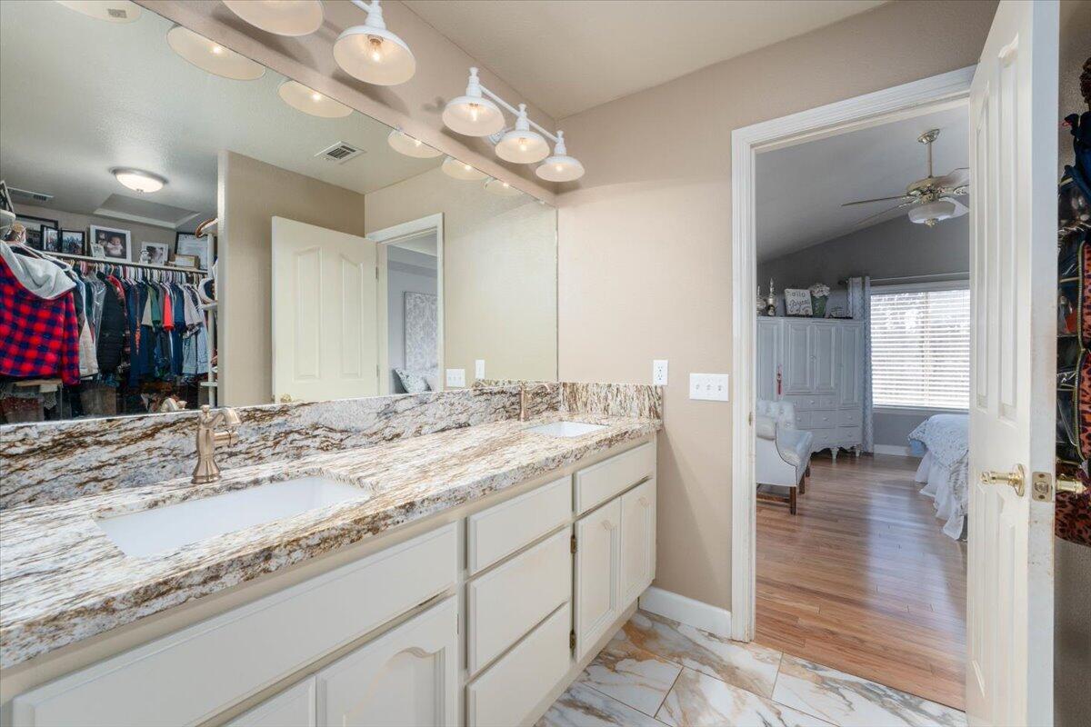 43139 Shoshoni Loop Fall River Mills, CA 96028 - Photo 18 of 57 25-43139 Shoshoni Loop (16 of 55)