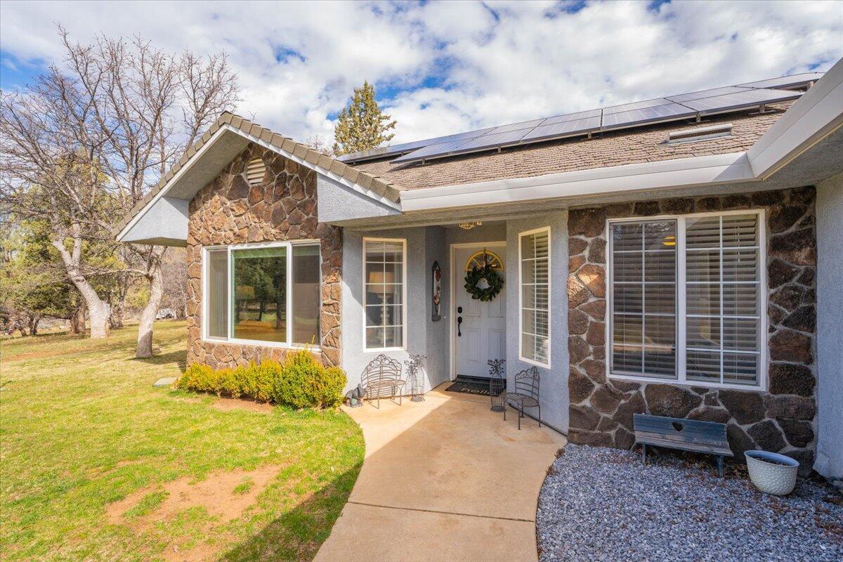 43139 Shoshoni Loop Fall River Mills, CA 96028 - Photo 2 of 57 08-43139 Shoshoni Loop (32 of 55)