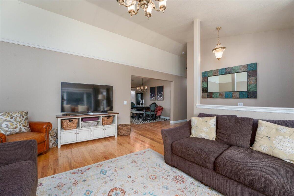 43139 Shoshoni Loop Fall River Mills, CA 96028 - Photo 6 of 57 12-43139 Shoshoni Loop (10 of 55)