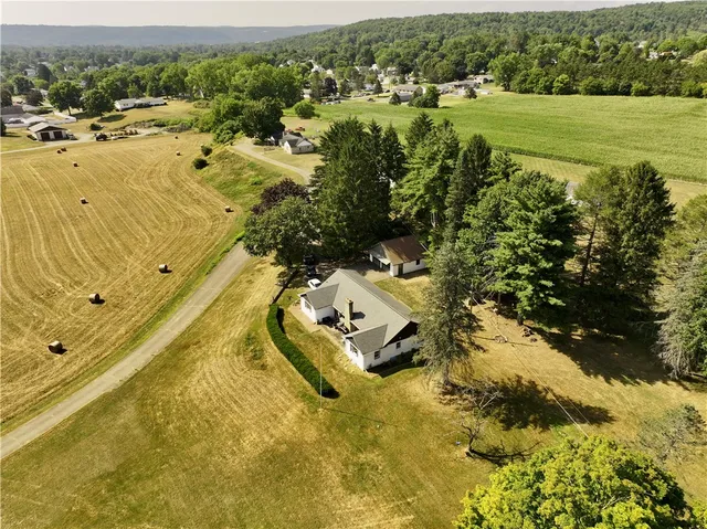 $250,000 | 10 Fairlawn Drive, Horseheads, NY 14845