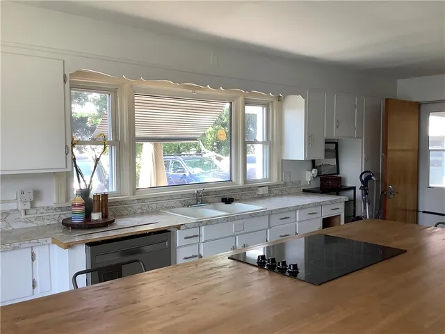 $250,000 | 10 Fairlawn Drive, Horseheads, NY 14845