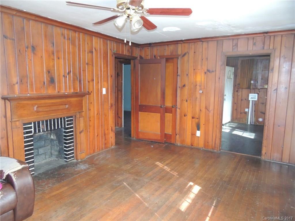 2736 Mayflower Road, Unit 27 Charlotte, NC 28208 - Photo 6 of 9 Gallery Image 6