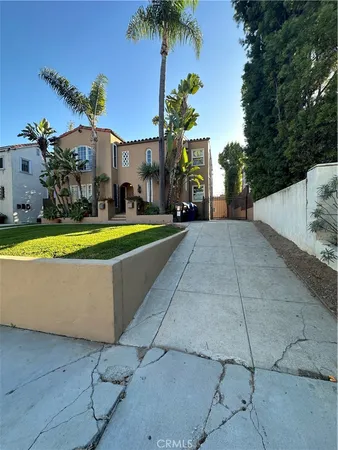 $2,950 | 1046 South Hudson Avenue, Los Angeles, CA 90019