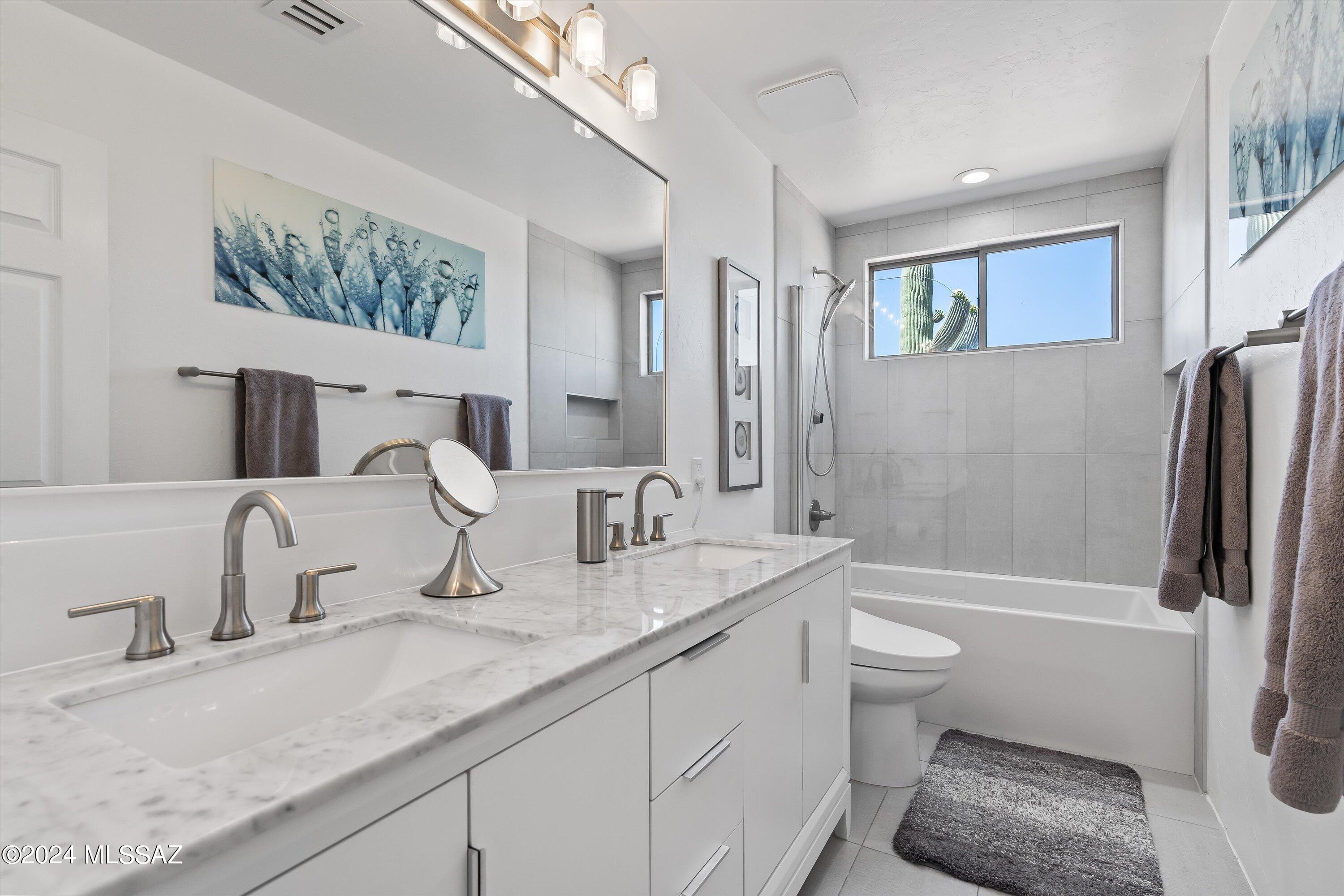 12456 North Piping Rock Road Oro Valley, AZ 85755 - Photo 32 of 46