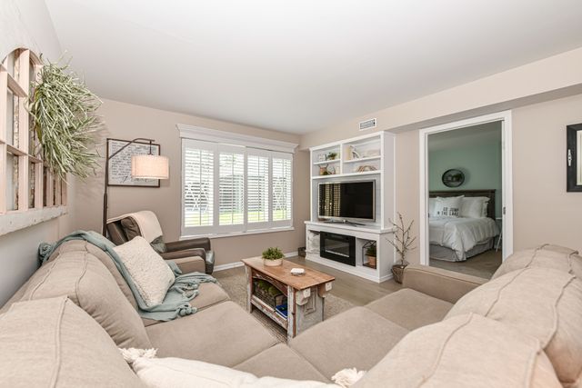 90 Potawatomi Road, Unit 5B, Williams Bay, WI 53191