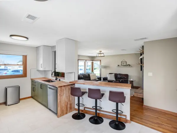 $365,000 | 4224 South 91st Street, Greenfield, WI 53228