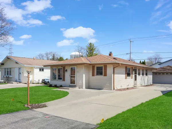 $365,000 | 4224 South 91st Street, Greenfield, WI 53228