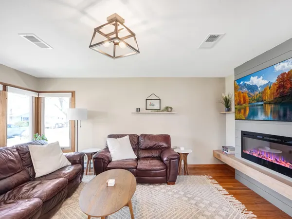 $365,000 | 4224 South 91st Street, Greenfield, WI 53228