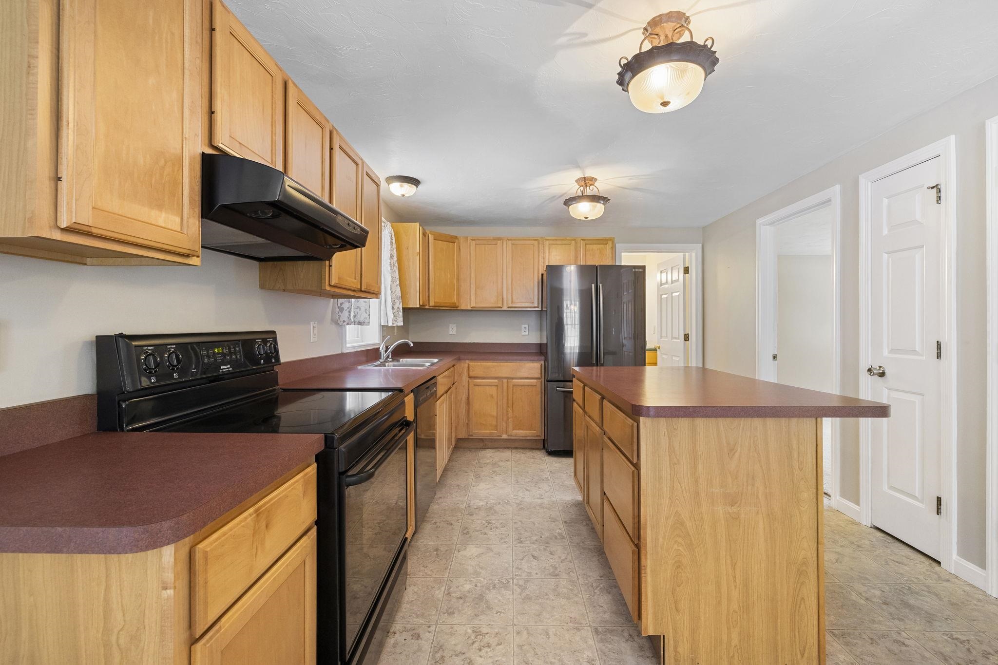 9 Northview Road Gilford, NH 03249 - Photo 8 of 40 Gallery Image 8