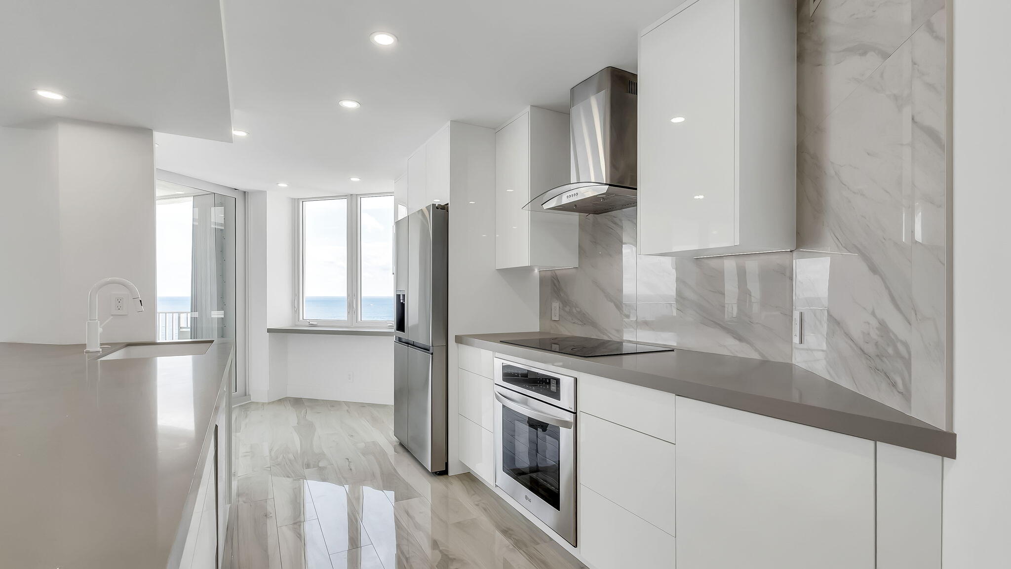 550 South Ocean Boulevard, Unit 1906 Boca Raton, FL 33432 - Photo 15 of 47 Kitchen