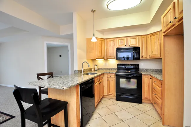 $294,000 | 214 Pine Hill Boulevard, Unit 214, Plymouth, CT 06782