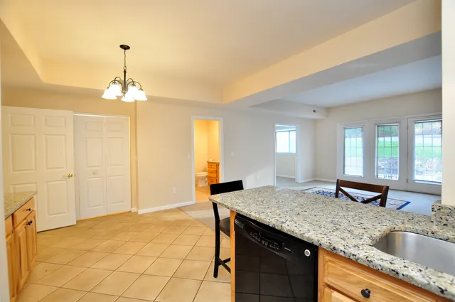 $294,000 | 214 Pine Hill Boulevard, Unit 214, Plymouth, CT 06782