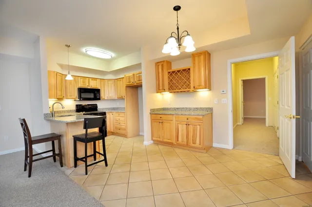 $294,000 | 214 Pine Hill Boulevard, Unit 214, Plymouth, CT 06782