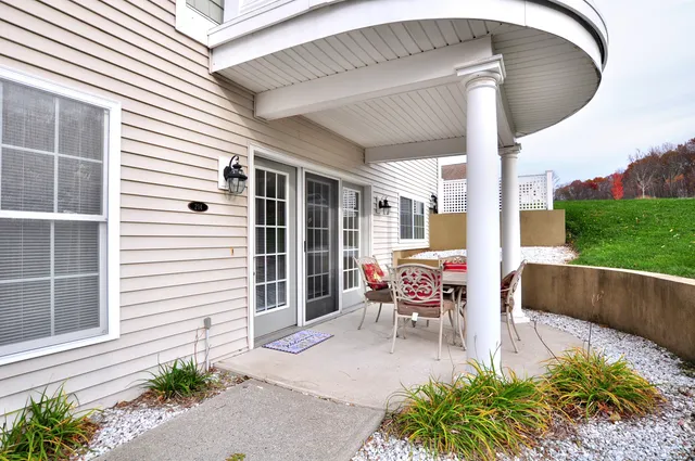 $294,000 | 214 Pine Hill Boulevard, Unit 214, Plymouth, CT 06782