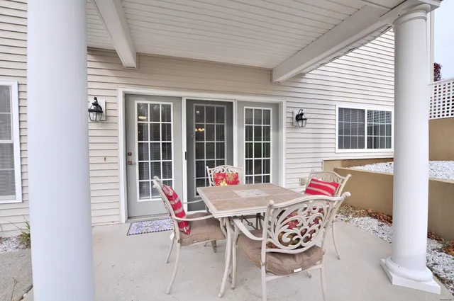 $294,000 | 214 Pine Hill Boulevard, Unit 214, Plymouth, CT 06782