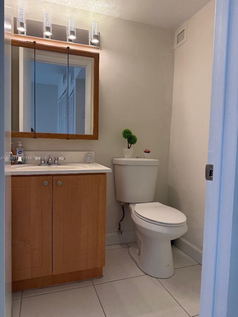 16919 North Bay Road, Unit 507 Sunny Isles Beach, FL 33160 - Photo 16 of 28 Photo 16