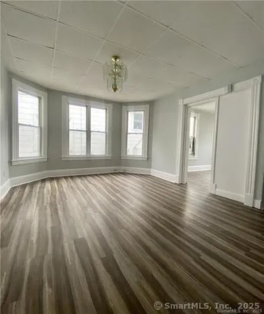 $1,600 | 15-17 Ridgewood Street, Unit 2, Waterbury, CT 06710