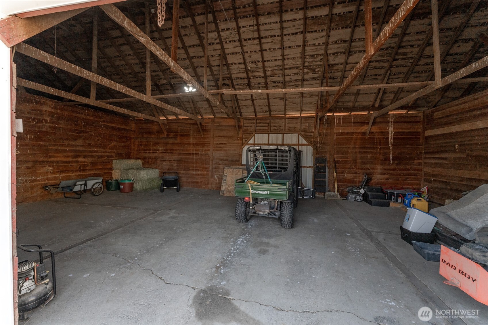 6397 Coyote Heights Road North Odessa, WA 99159 - Photo 30 of 40 a view of car garage