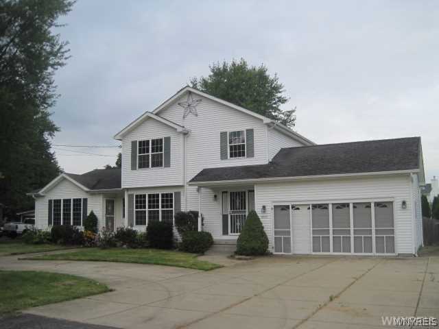 7070 Witmer Road Wheatfield, NY 14304 - Photo 1 of 1 Exterior Front