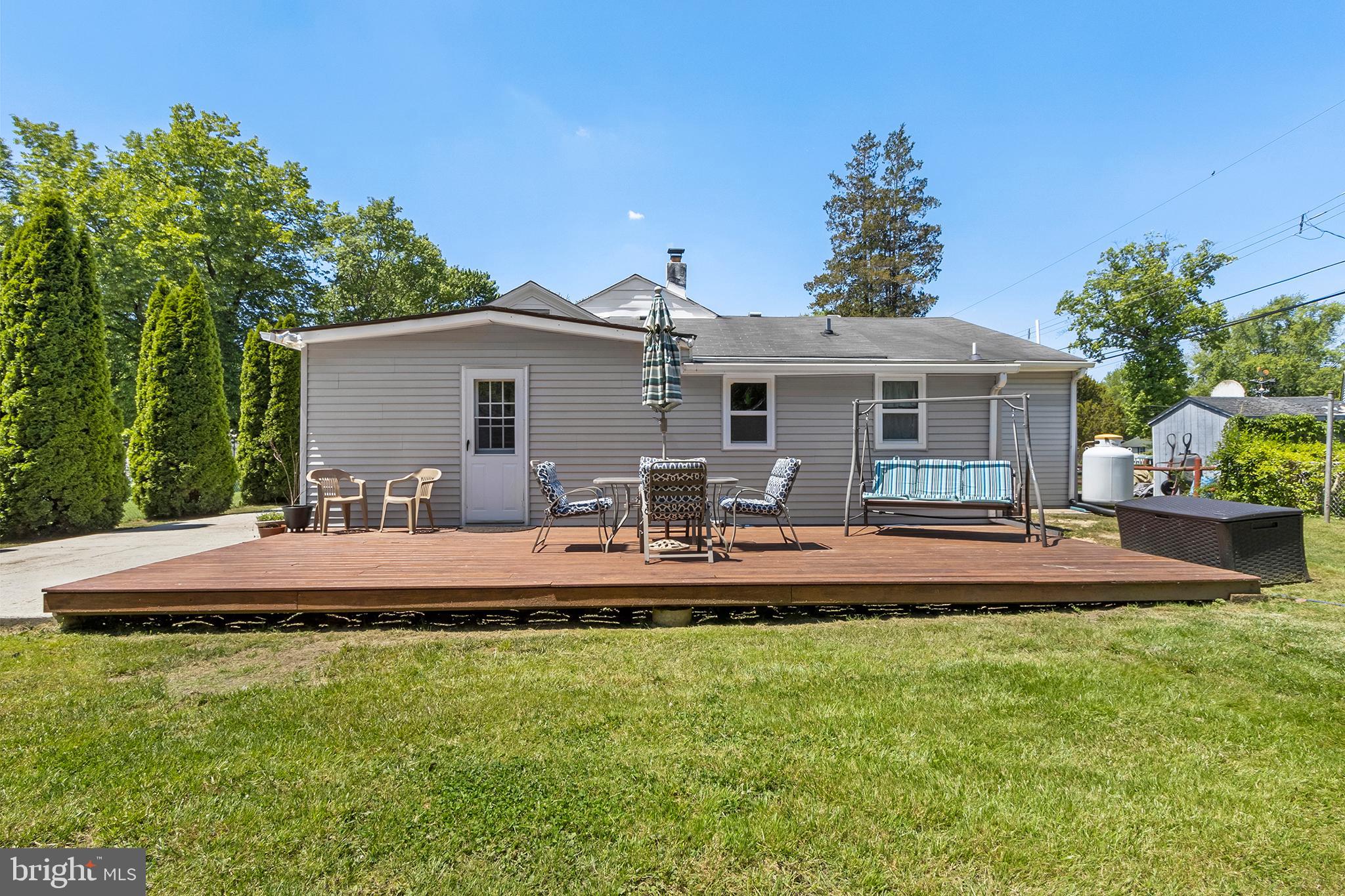 405 Dutton Street Aston, PA 19014 - Photo 1 of 24 Rear view of home