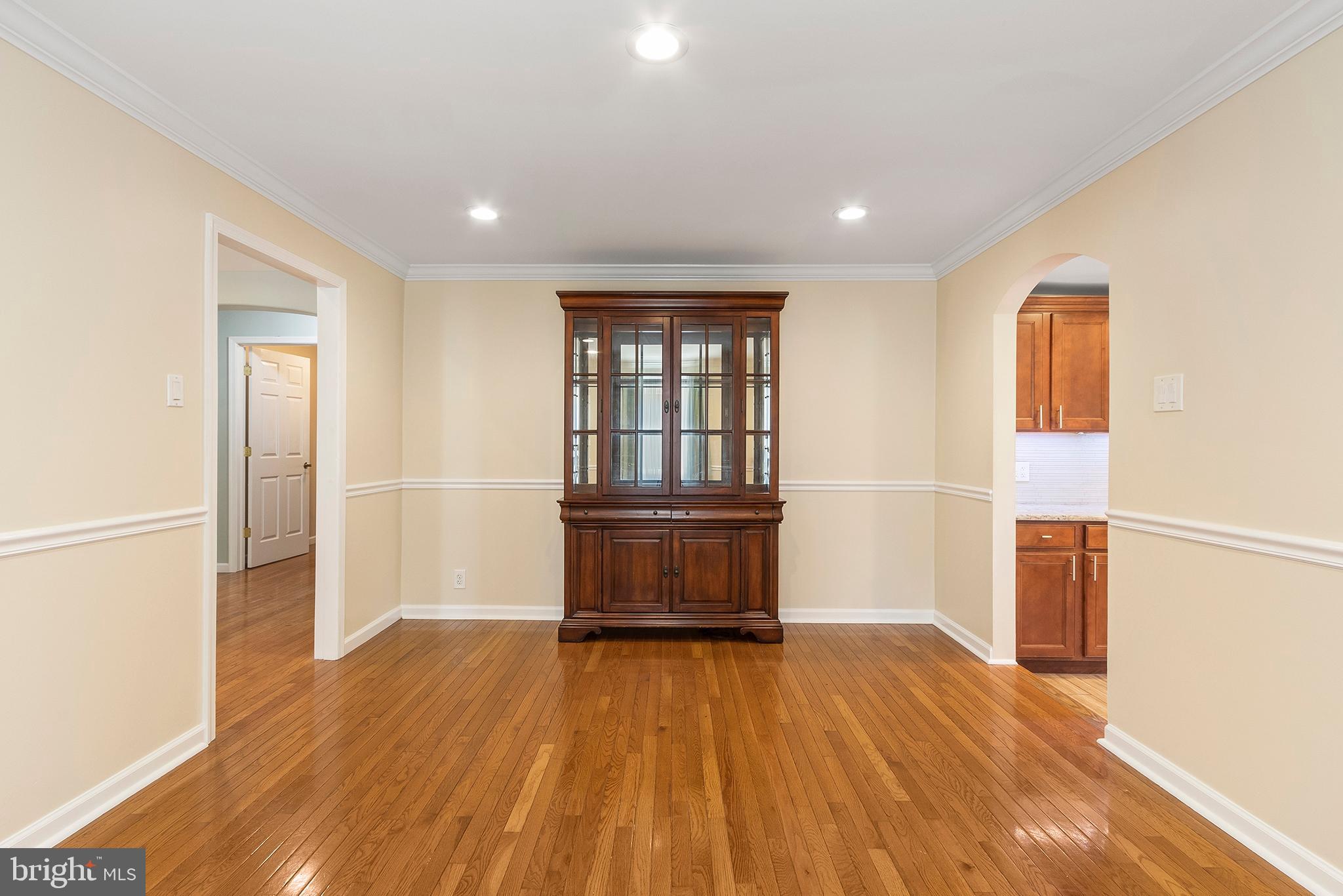 405 Dutton Street Aston, PA 19014 - Photo 5 of 24 Dining Room