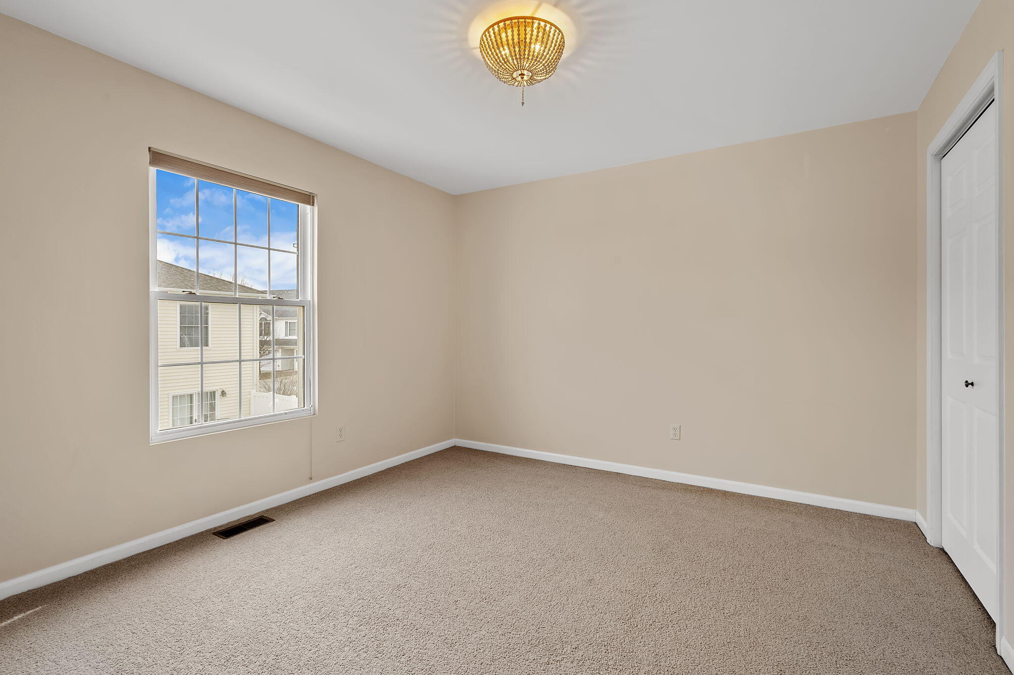 9573 Luebcke Lane Crown Point, IN 46307 - Photo 30 of 42 2048x1365