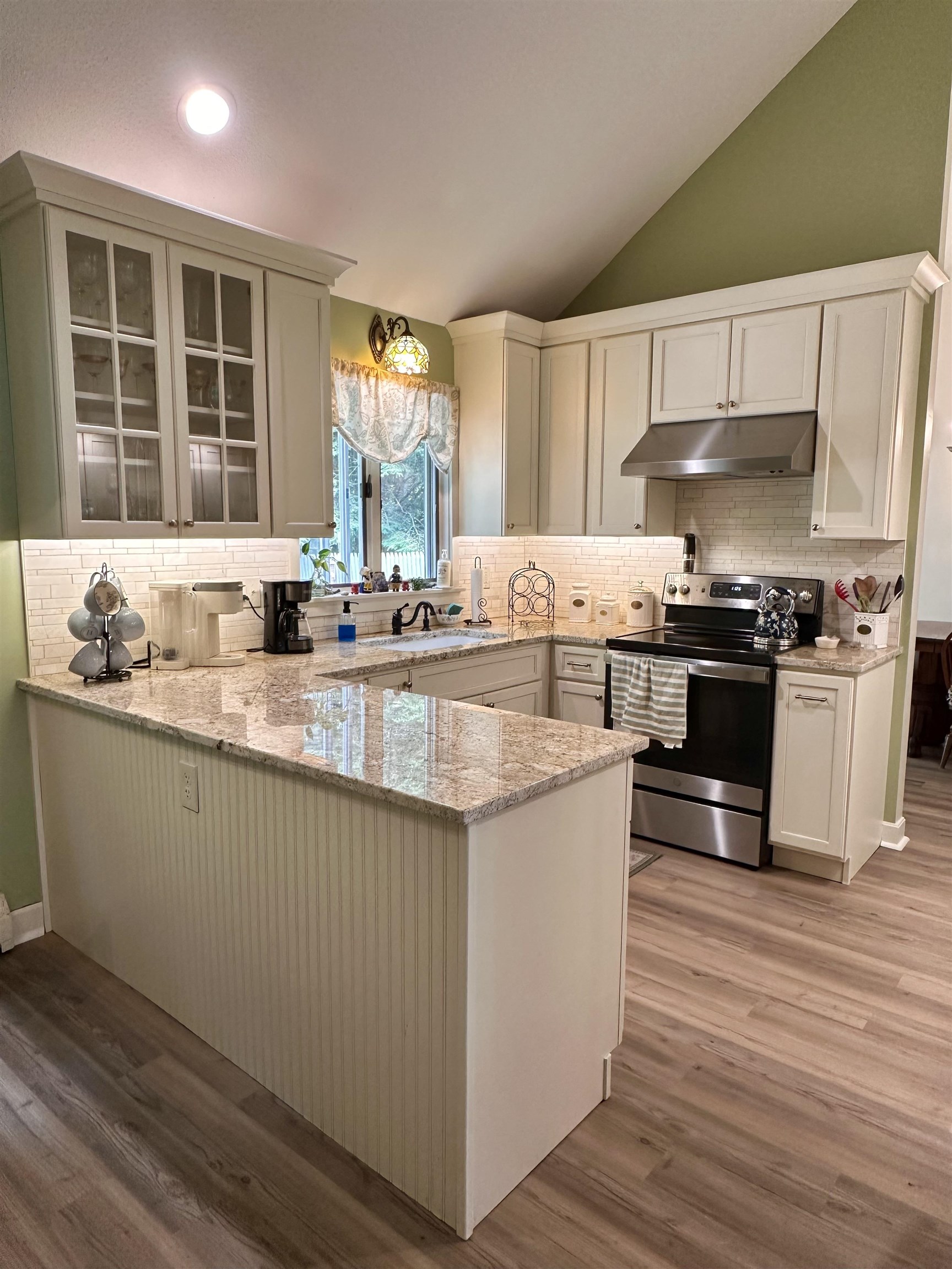 25 Base Hill Road Keene, NH 03431 - Photo 2 of 34