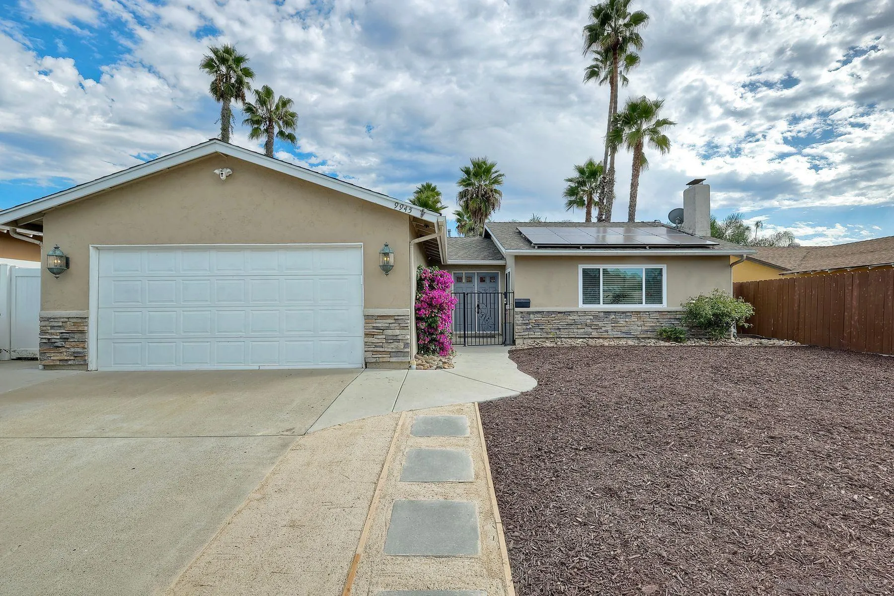 9945 Via Rita Santee, CA 92071 - Photo 3 of 34 Gallery Image 3