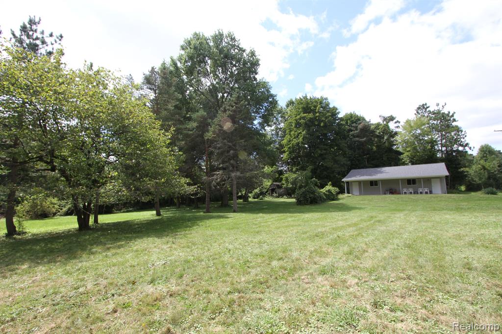350 East Buell Road Rochester, MI 48306 - Photo 11 of 41