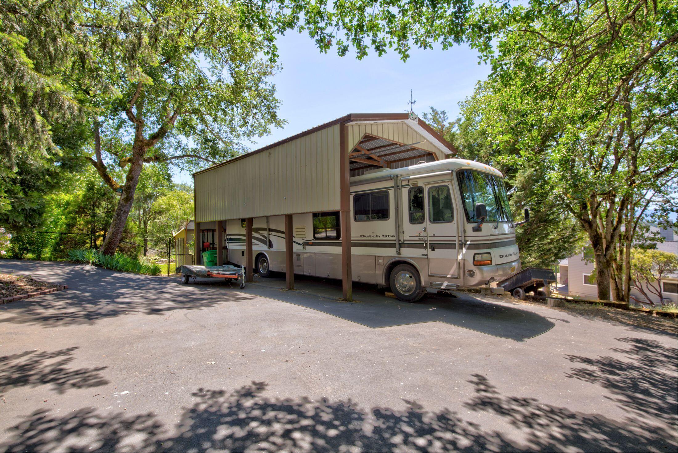 700 Trollview Road Grants Pass, OR 97527 - Photo 29 of 30 Very large RV Carport