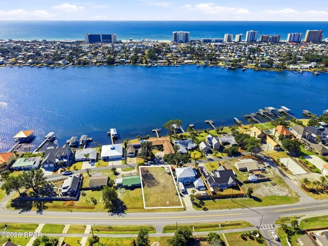 $179,900 | 6401 North Lagoon Drive, Panama City Beach, FL 32408