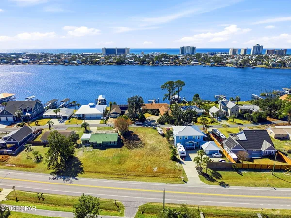 $179,900 | 6401 North Lagoon Drive, Panama City Beach, FL 32408