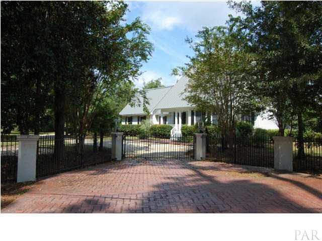 1847 Pearson Road Milton, FL 32583 - Photo 17 of 23 Gated entrance