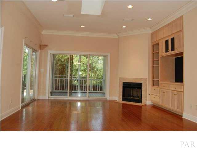 1847 Pearson Road Milton, FL 32583 - Photo 3 of 23 Living Room
