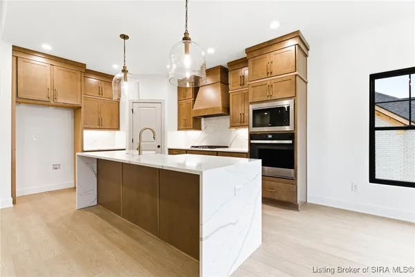 $649,000 | 707 Lillian Way, Jeffersonville, IN 47130