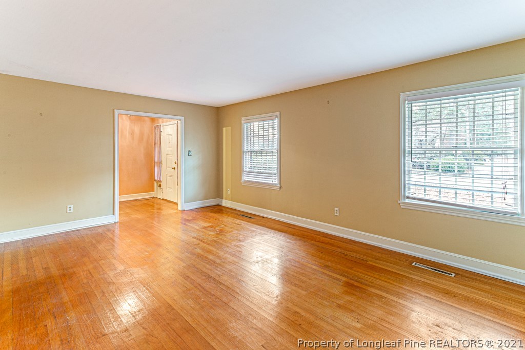 518 Forest Road Fayetteville, NC 28305 - Photo 9 of 48 Gallery Image 9