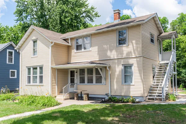 $415,000 | 637-639 East Wilson Street, Batavia, IL 60510