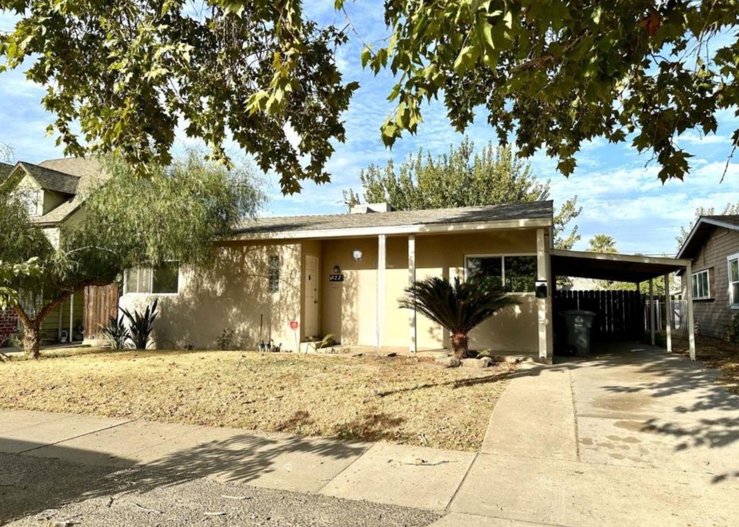 922 E Street Reedley, CA 93654 - Photo 1 of 24