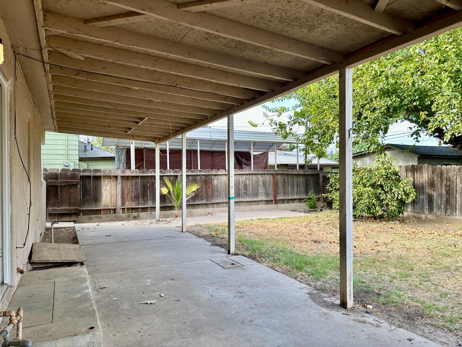 922 E Street Reedley, CA 93654 - Photo 15 of 24