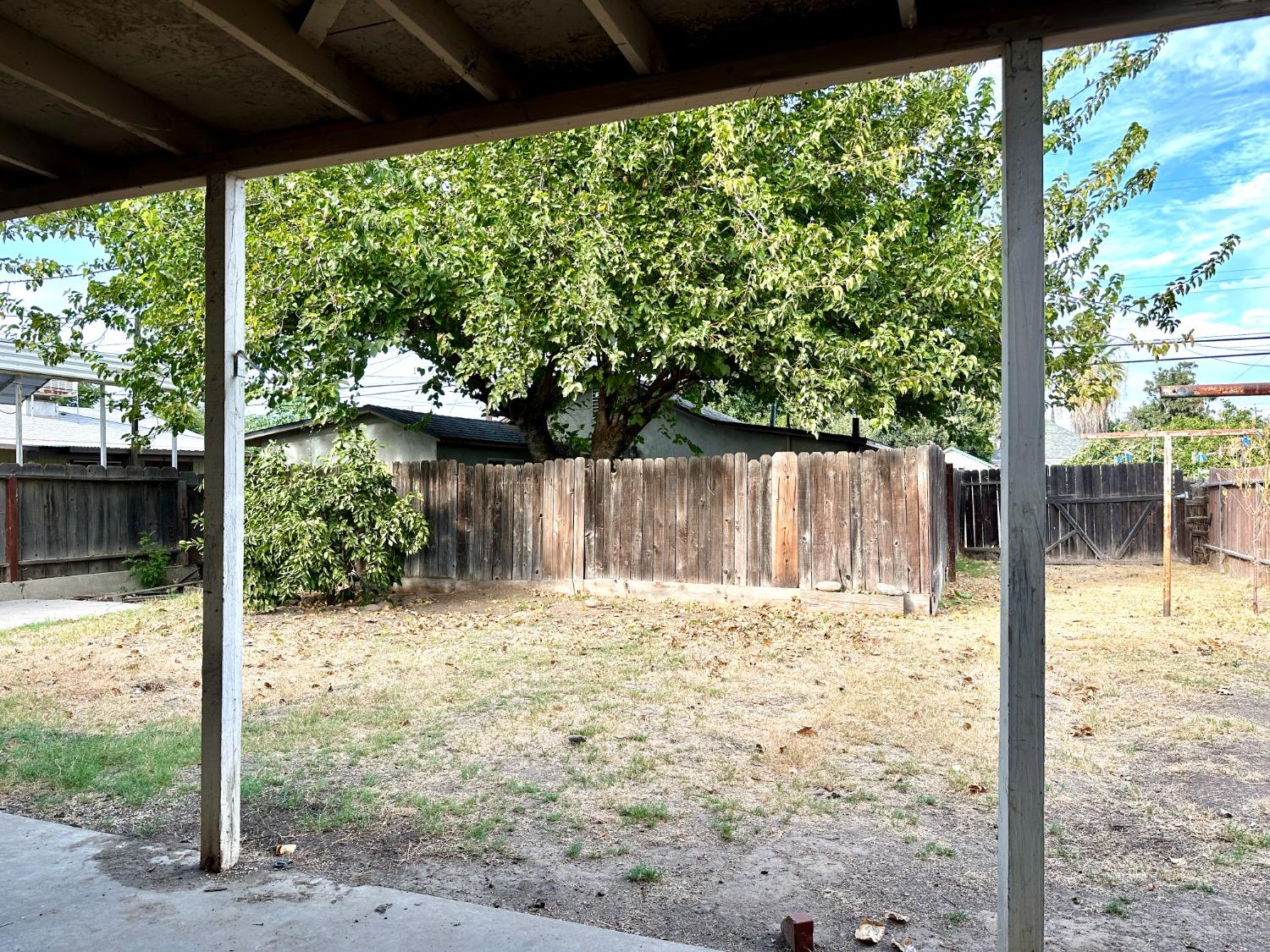 922 E Street Reedley, CA 93654 - Photo 16 of 24