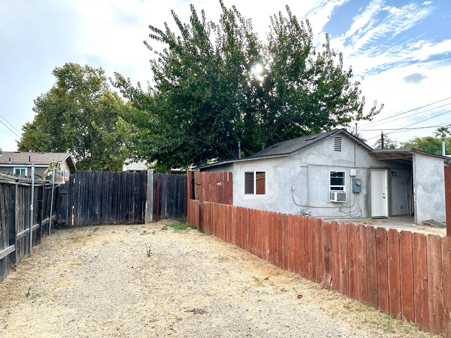 922 E Street Reedley, CA 93654 - Photo 17 of 24
