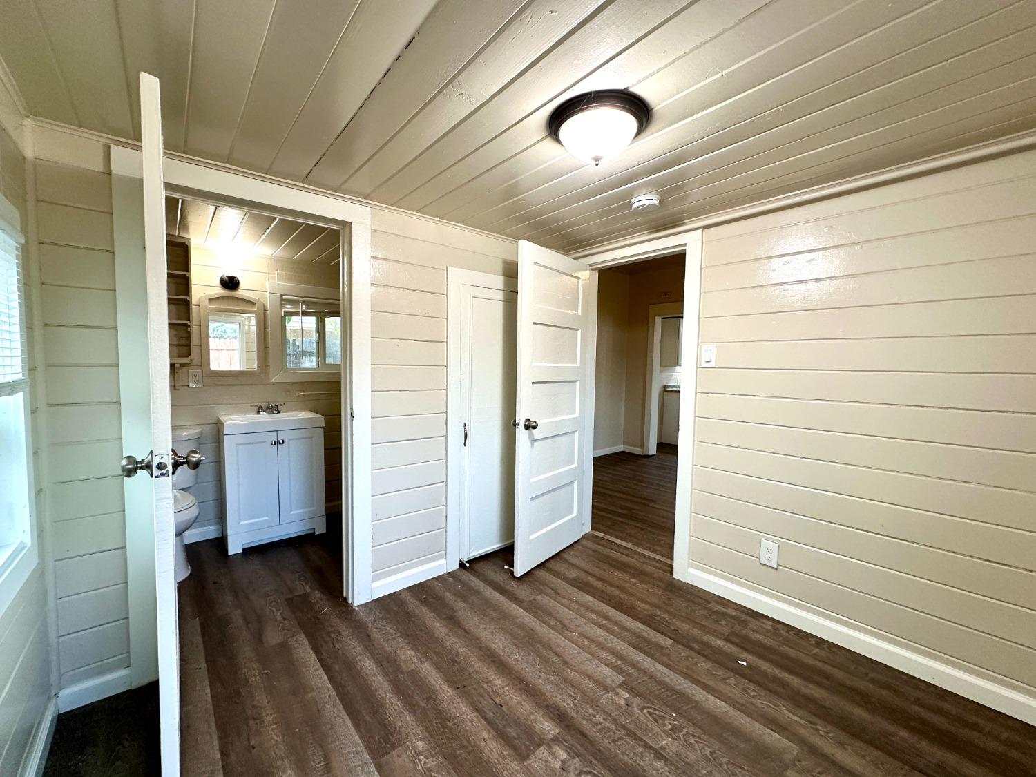 922 E Street Reedley, CA 93654 - Photo 22 of 24