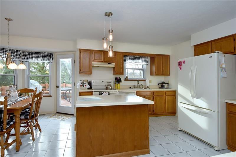 3076 Haberlein Road Gibsonia, PA 15044 - Photo 7 of 25 Gallery Image 7