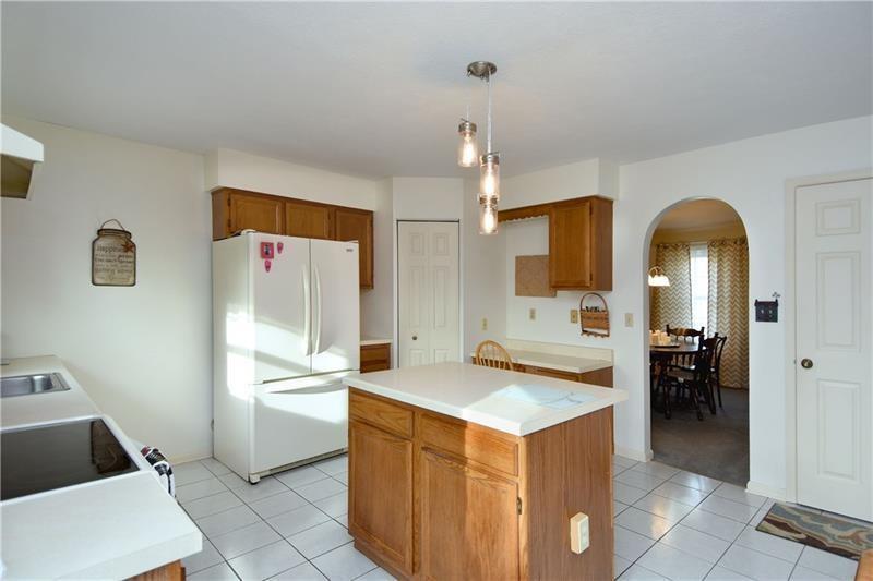 3076 Haberlein Road Gibsonia, PA 15044 - Photo 8 of 25 Gallery Image 8